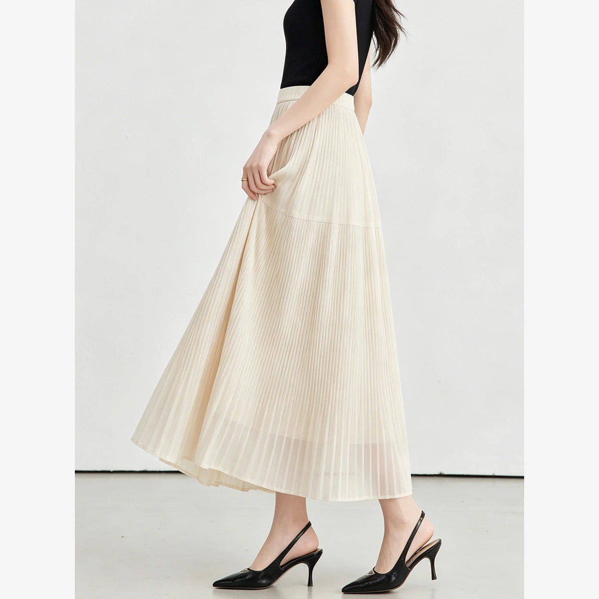 Tiered Pleated Midi Skirt