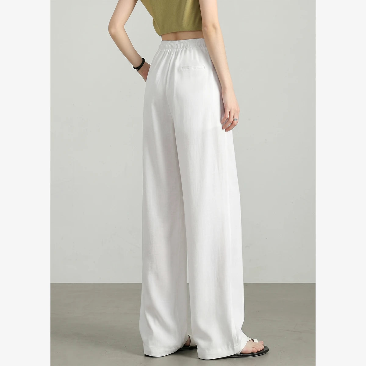 Relaxed Wide-Leg Trousers
