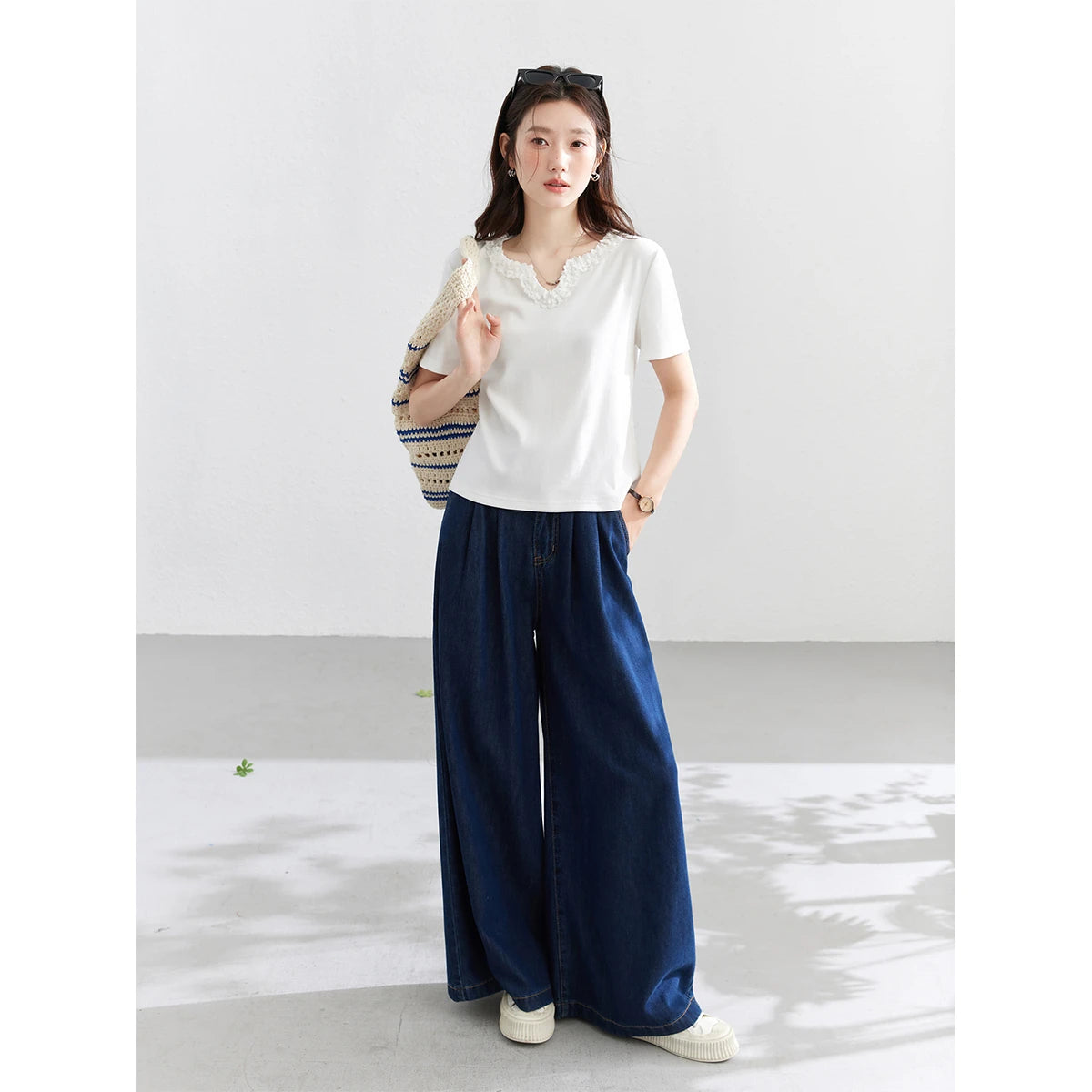 Lace-Trim V-Neck Cropped Tee