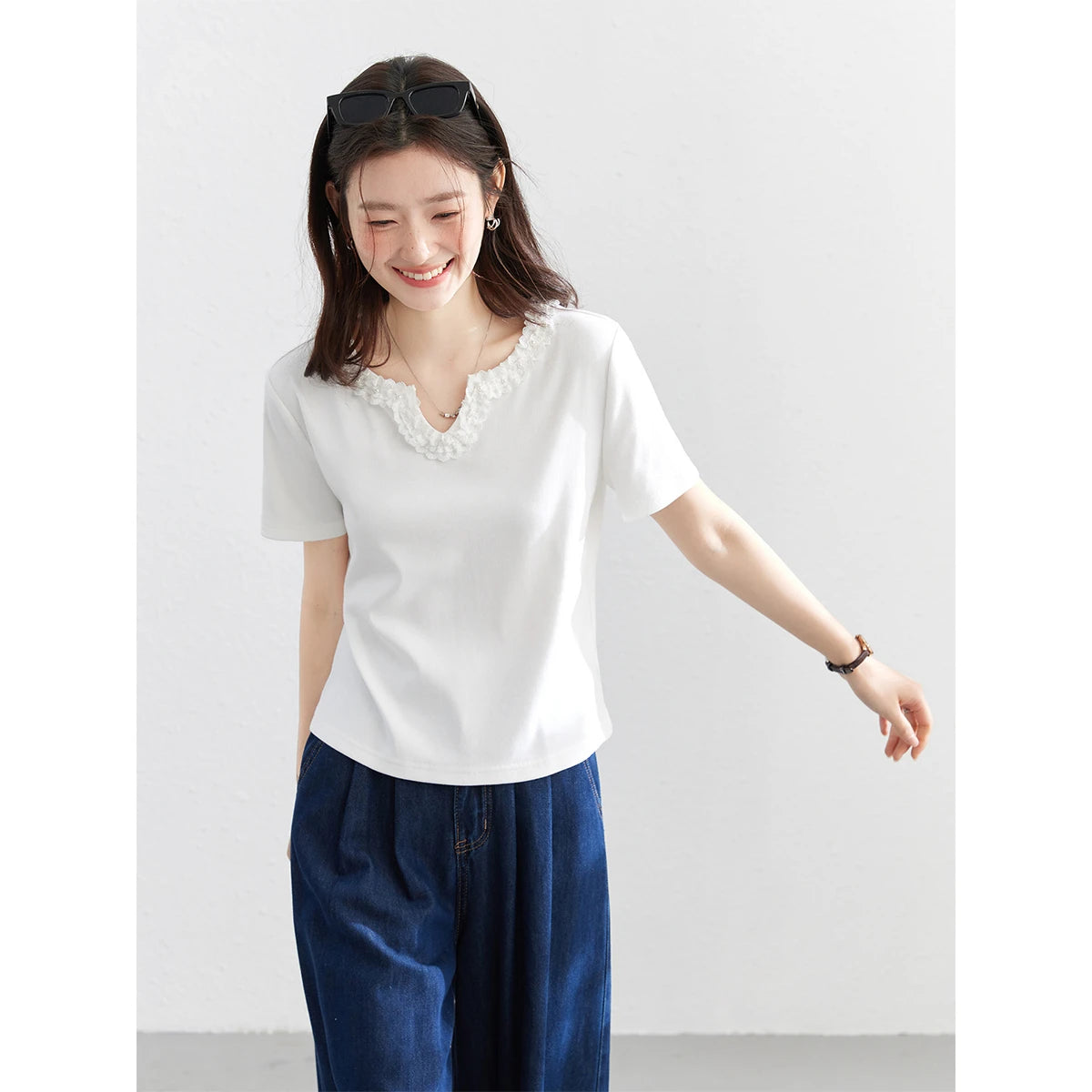 Lace-Trim V-Neck Cropped Tee