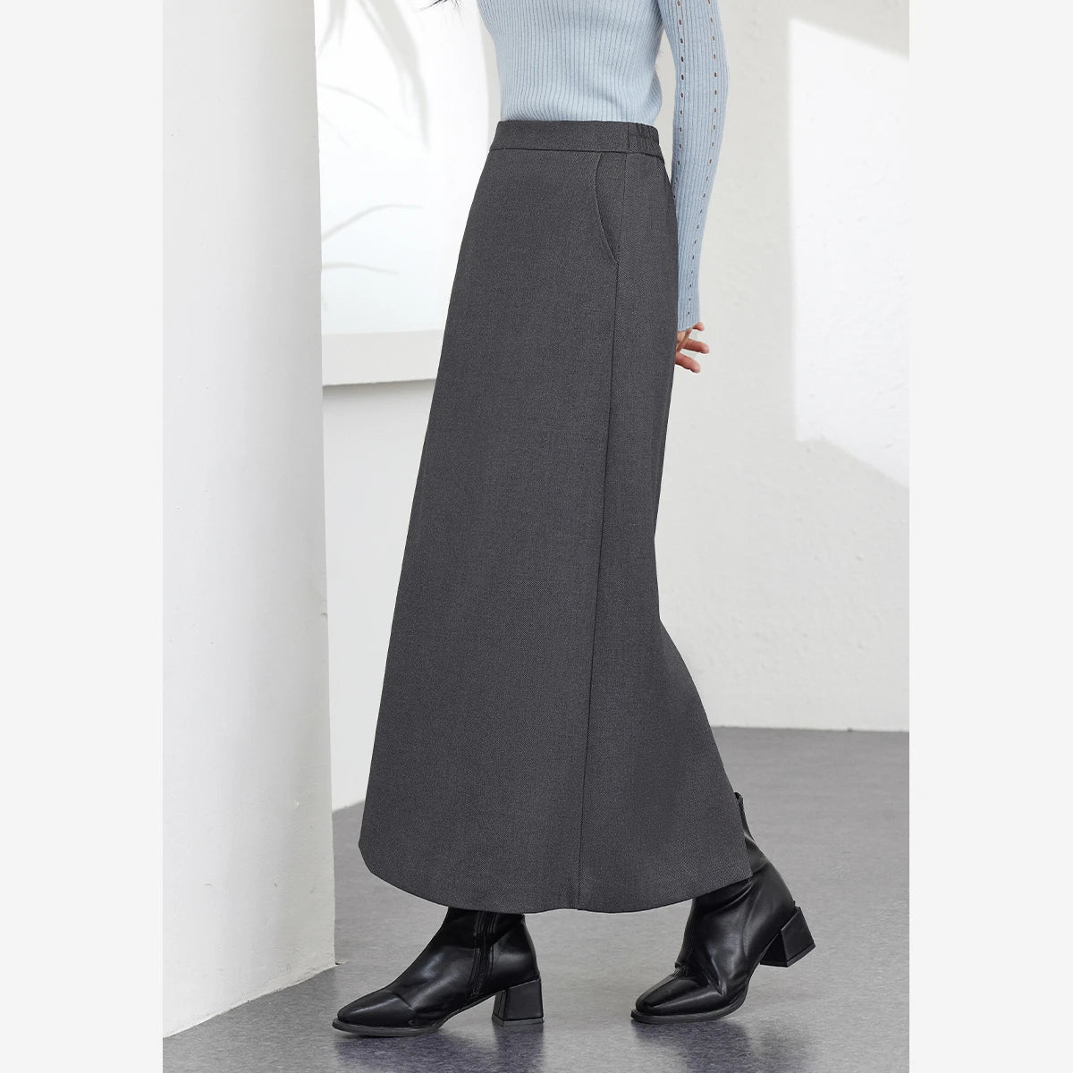 Back-Slit Straight Maxi Skirt