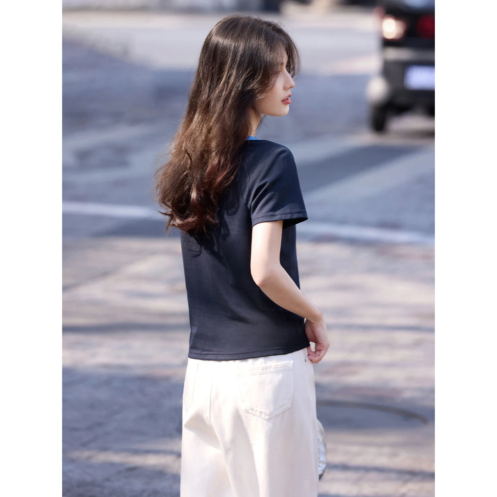 Contrast V-Neck Short-Sleeve Tee