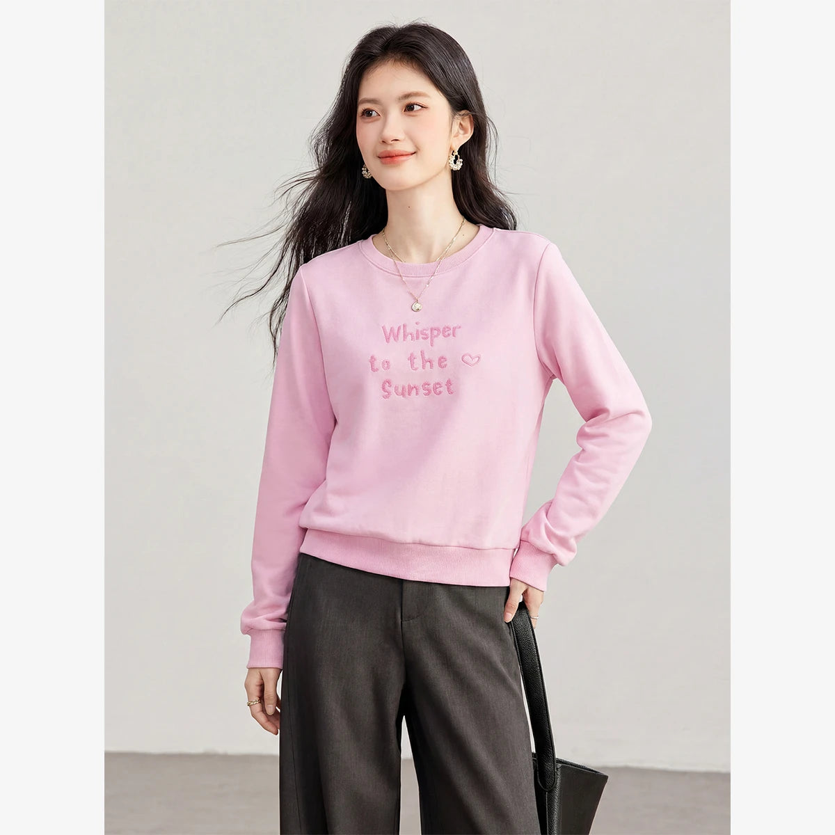 Letter Graphic Crew-Neck Sweatshirt
