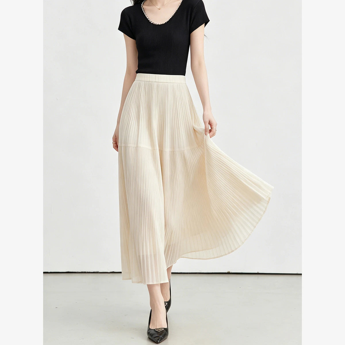 Tiered Pleated Midi Skirt