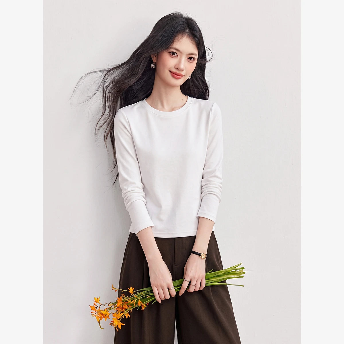 Minimal Crew-Neck Long-Sleeve Tee