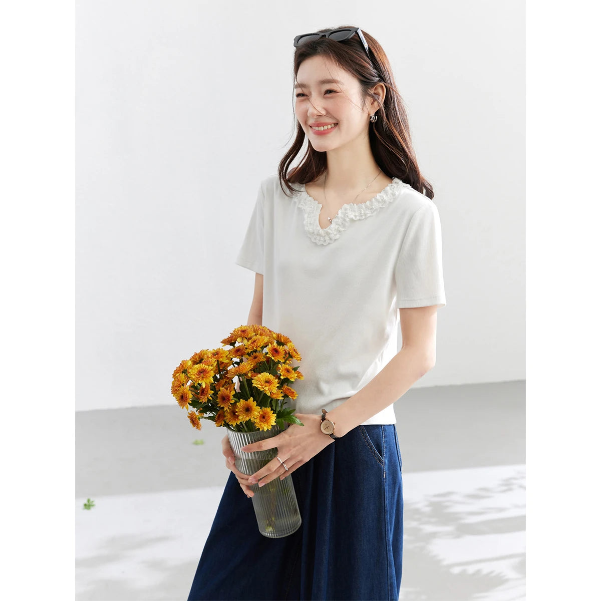Lace-Trim V-Neck Cropped Tee
