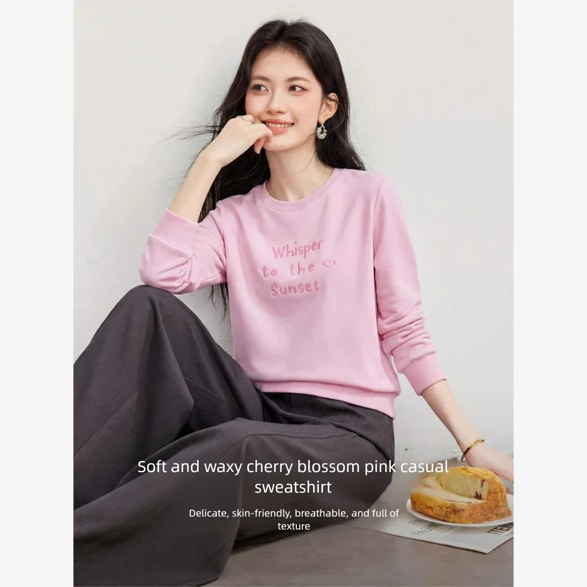 Letter Graphic Crew-Neck Sweatshirt