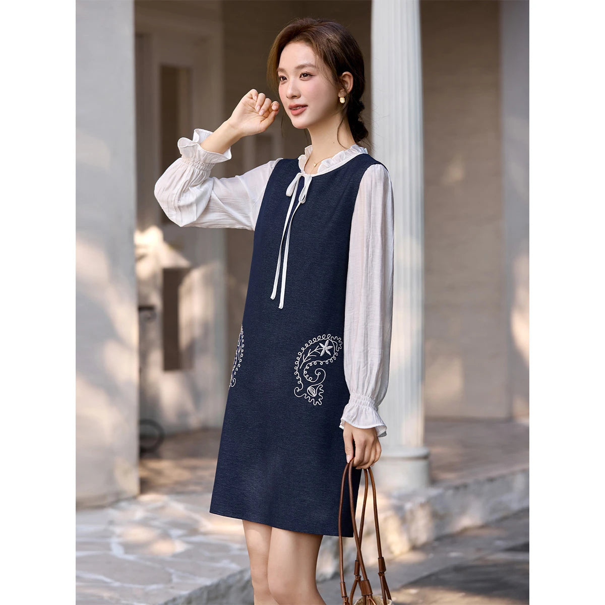 Paisley-Embroidered Sleeveless Shift Dress
