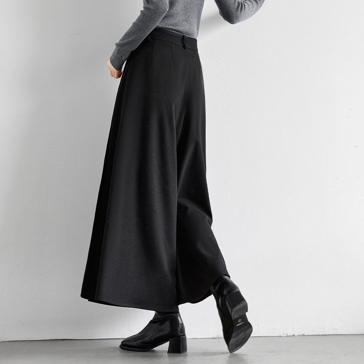 Zip-Pocket Wide-Leg Trousers