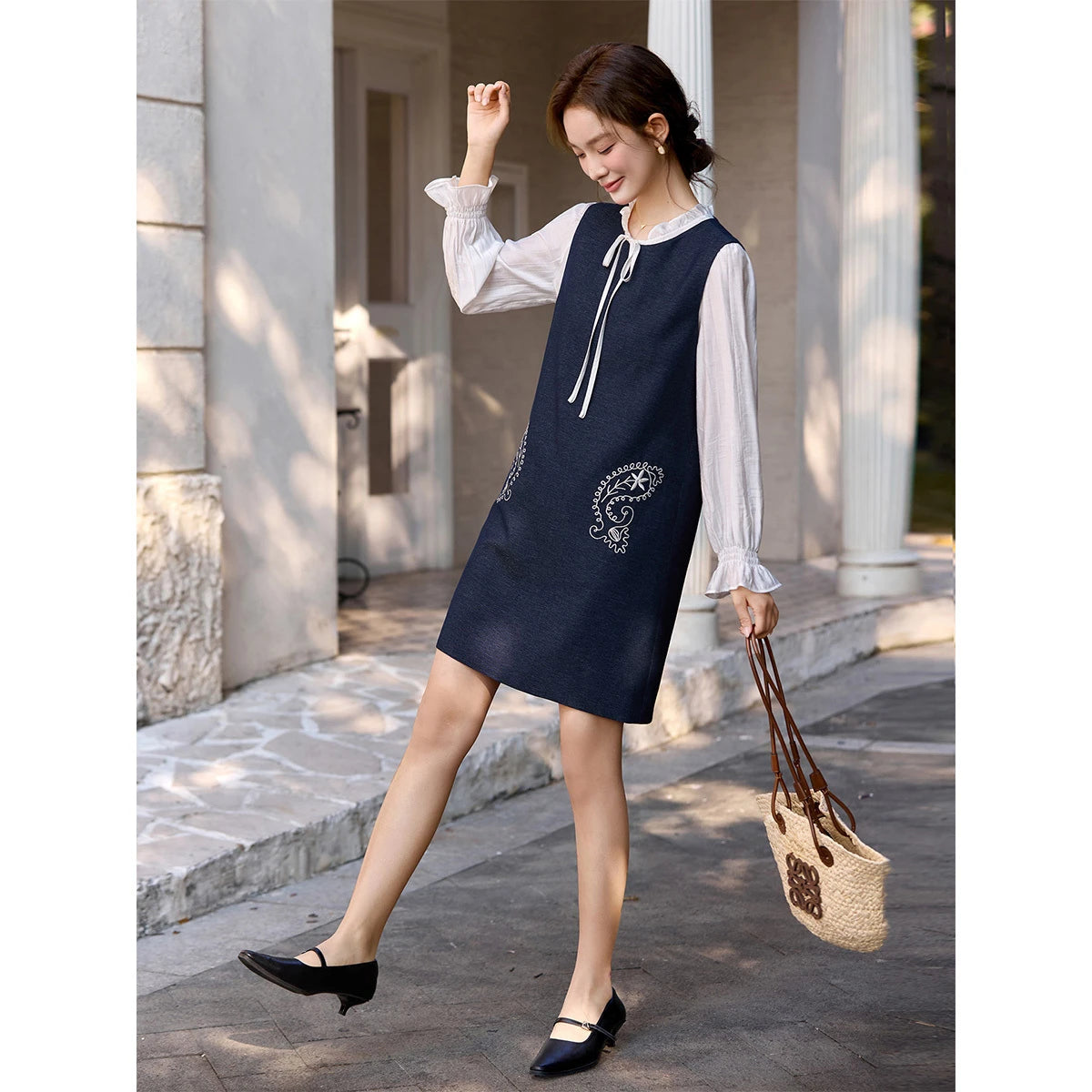 Paisley-Embroidered Sleeveless Shift Dress