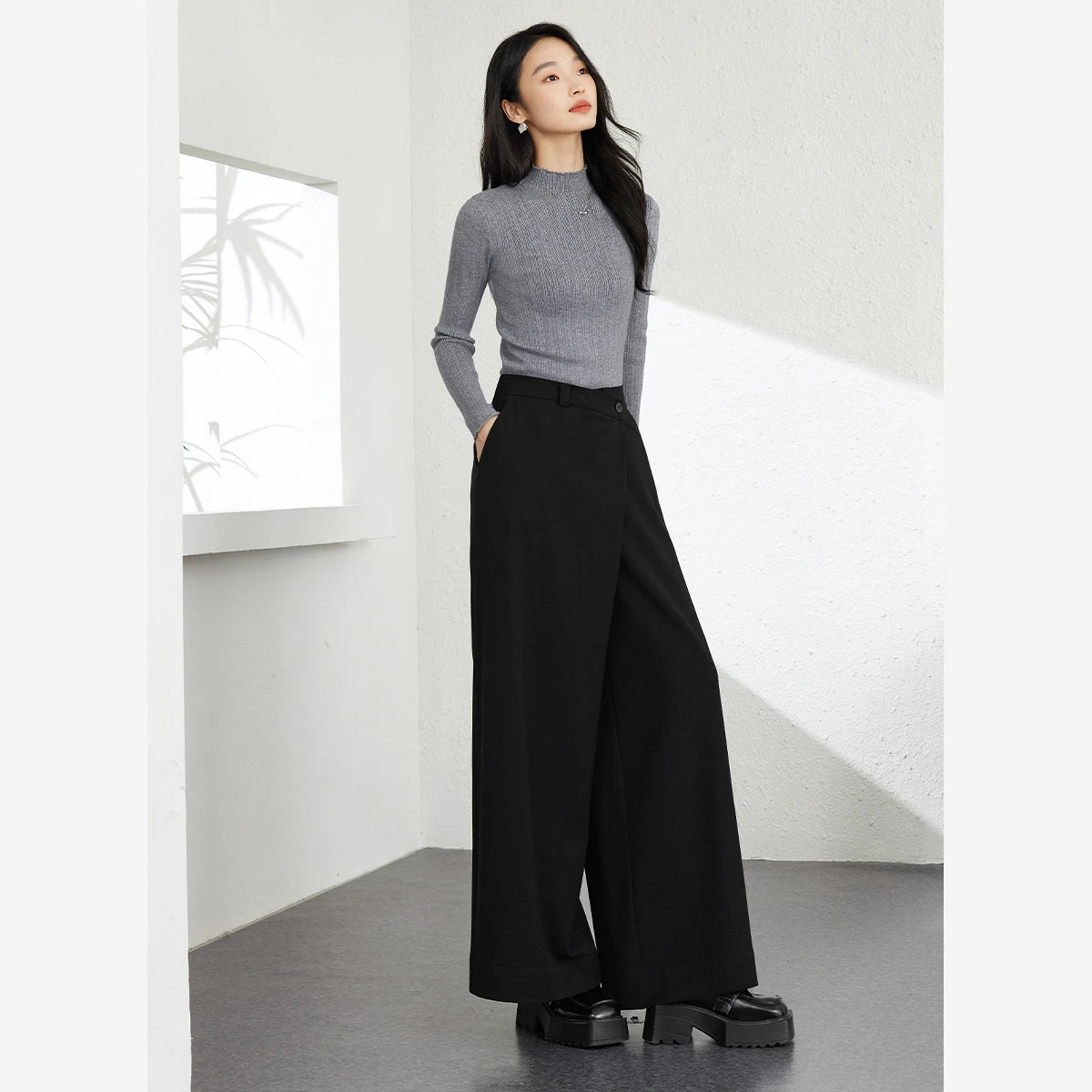 Asymmetric Wide-Leg Culottes