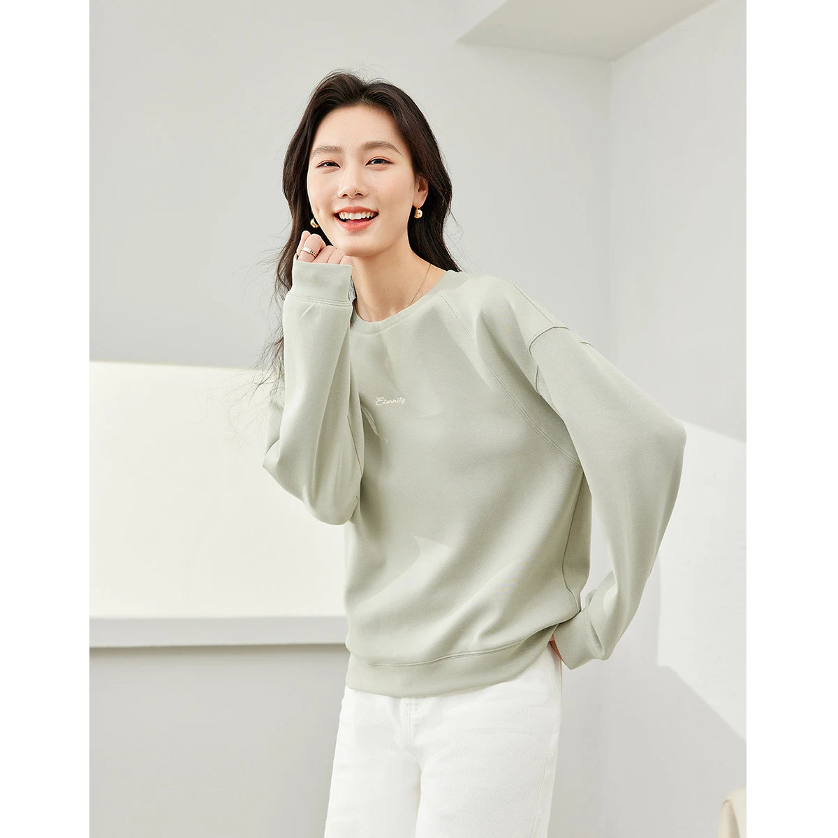 Minimal Drop-Shoulder Sweatshirt