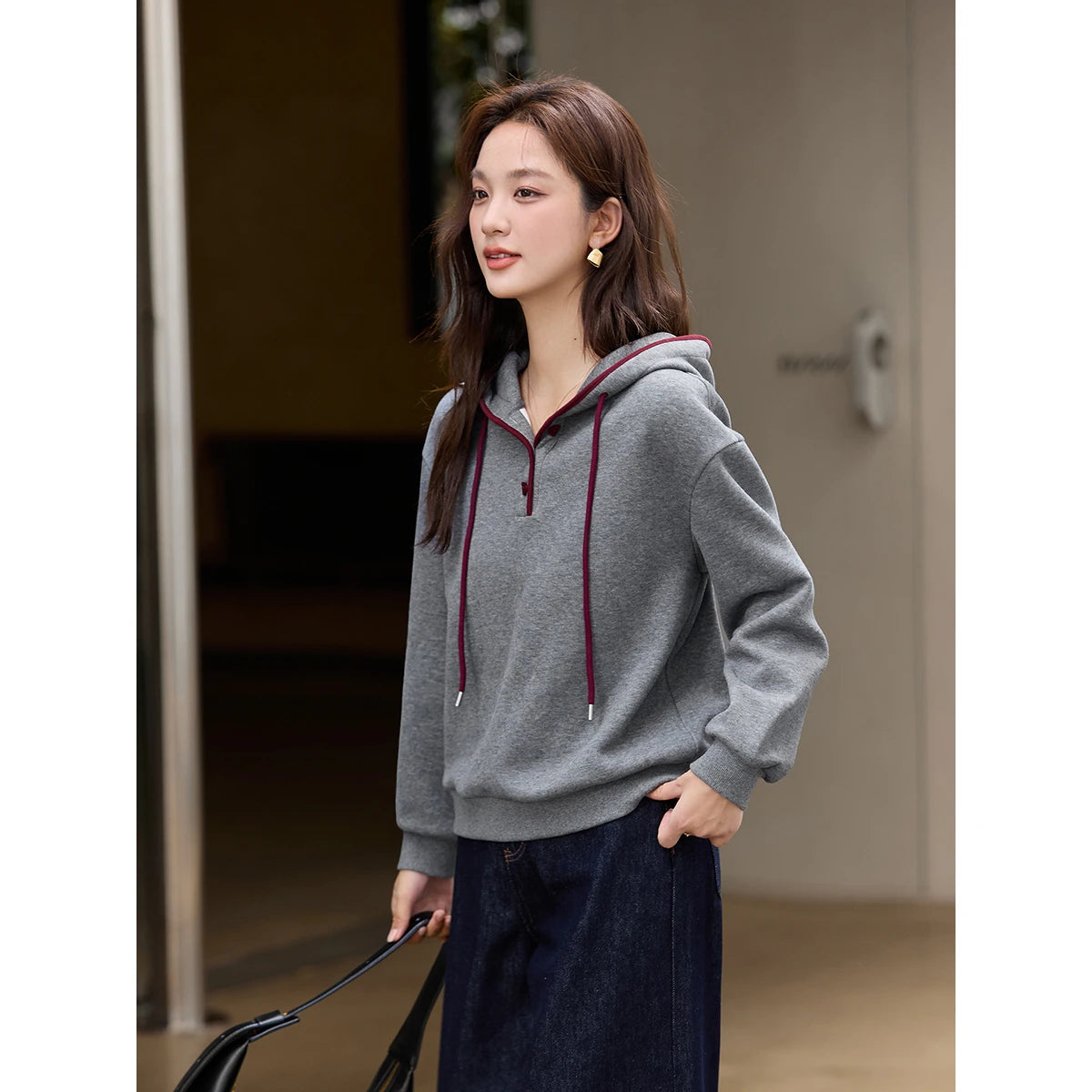 Contrast-Drawstring Pullover Hoodie