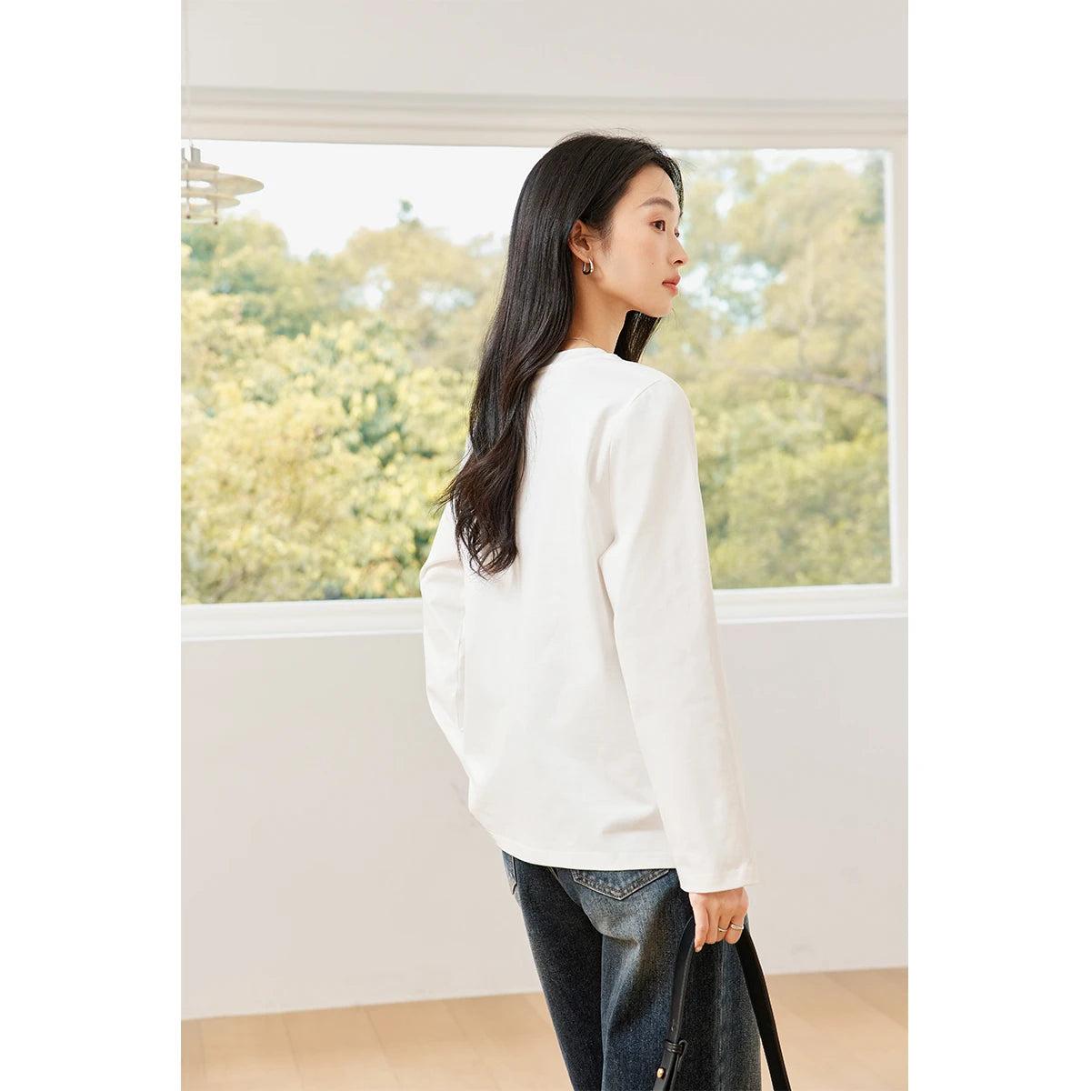 City Graphic Long-Sleeve Tee