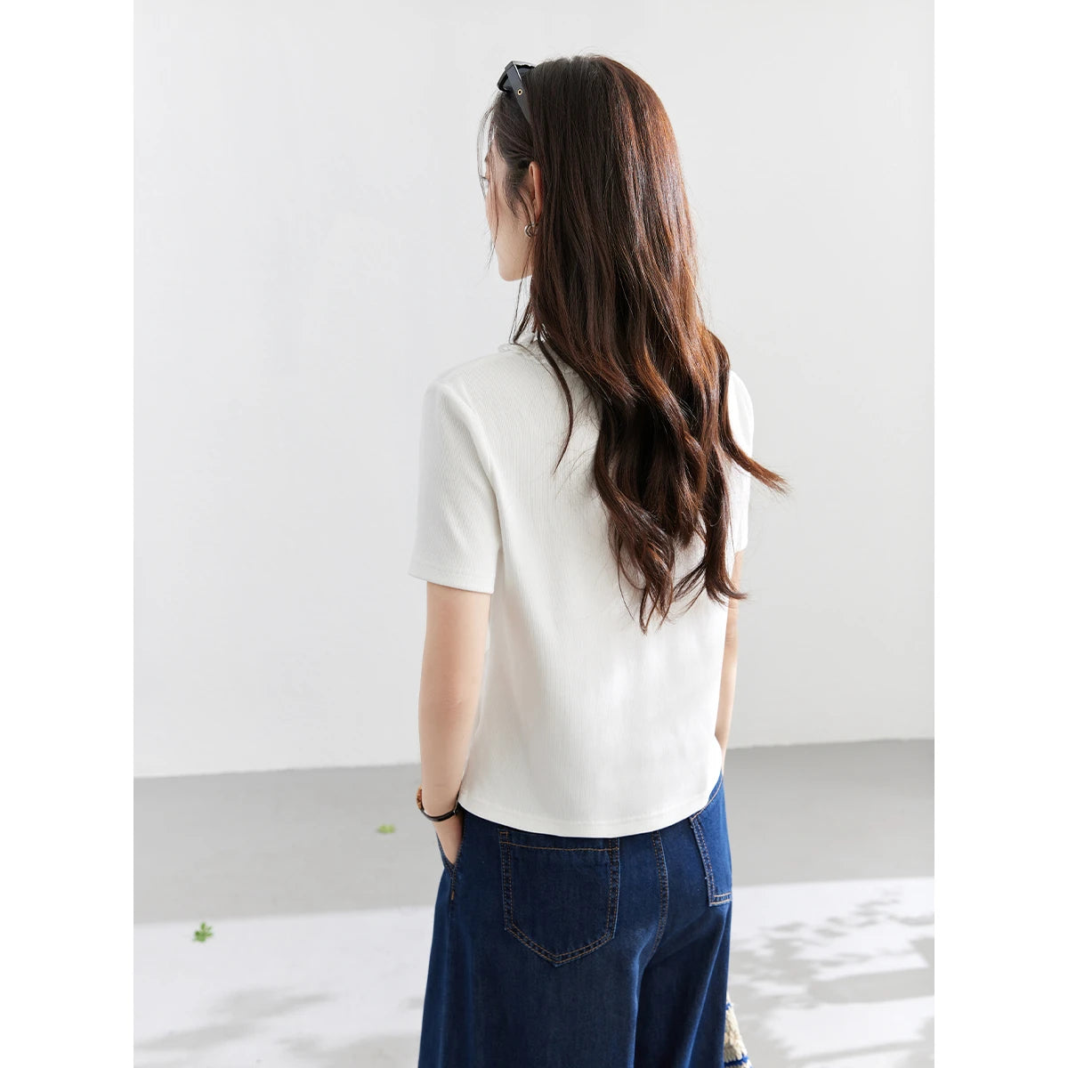 Lace-Trim V-Neck Cropped Tee