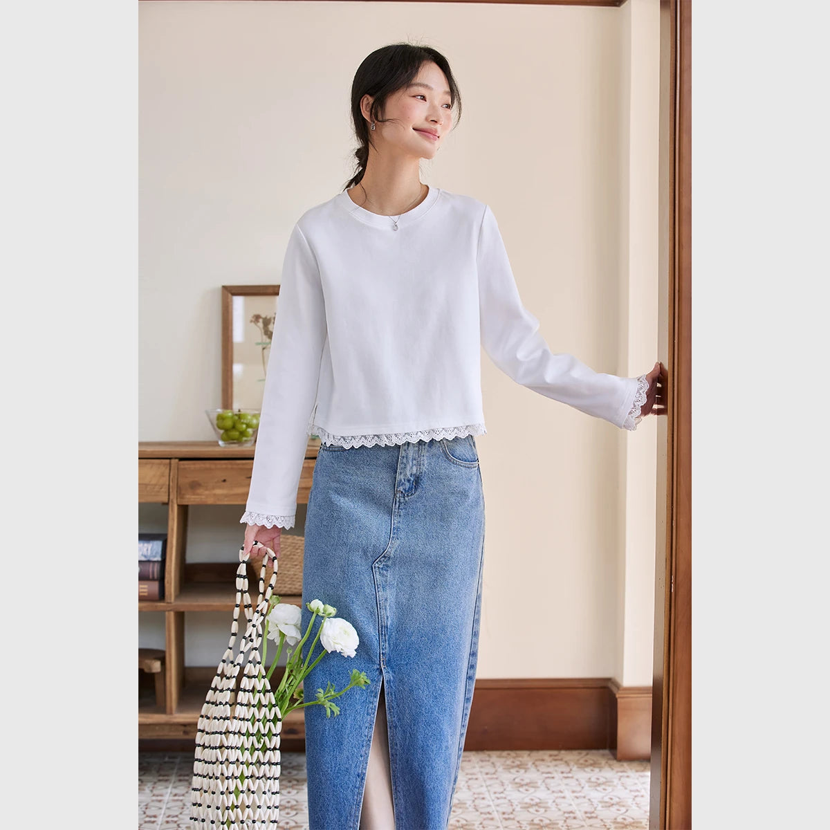 Lace-Hem Cropped Long-Sleeve Tee